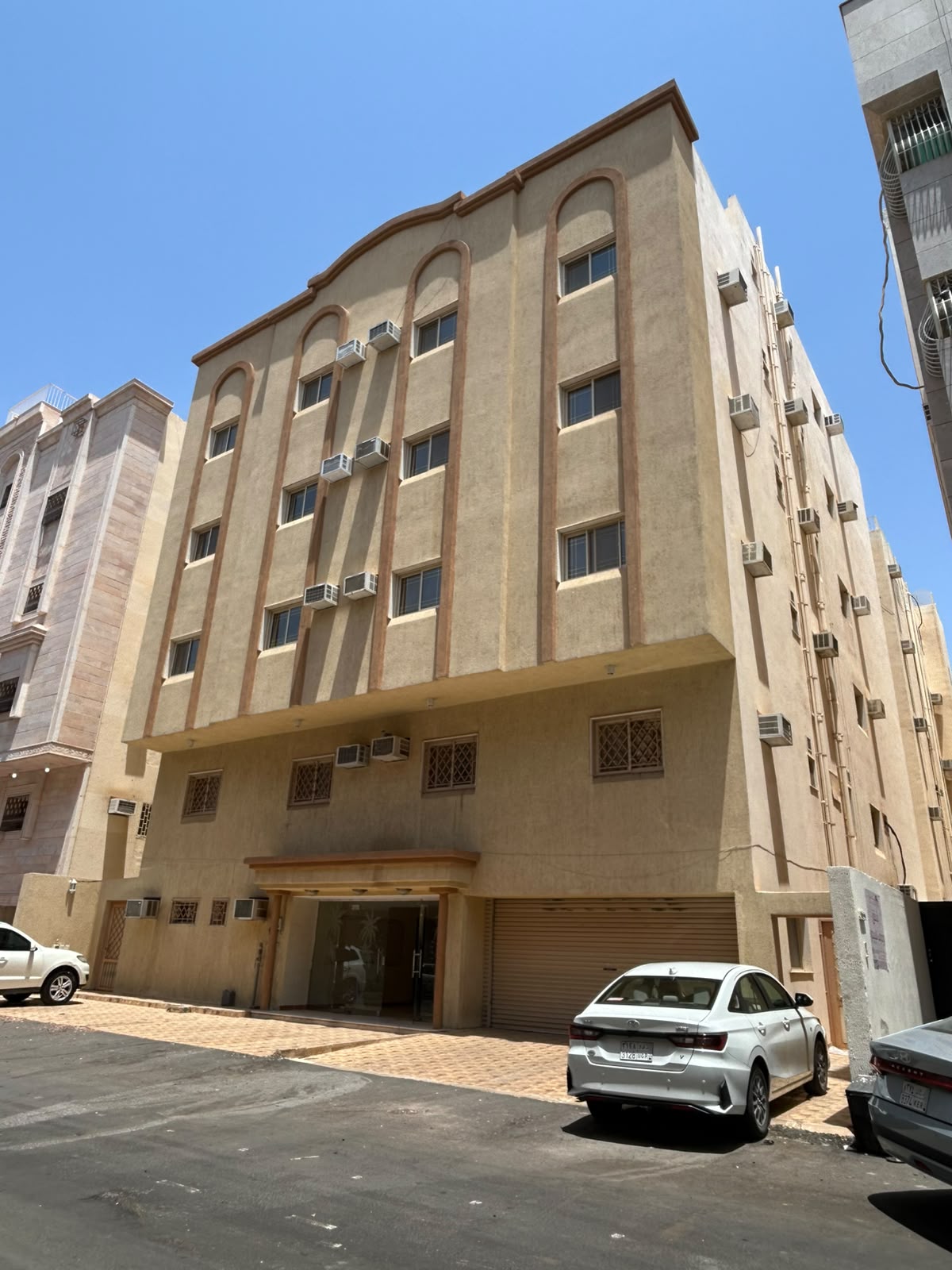 🏢 للبيع عمارة سكنية استثمارية في مخطط الربوة – المدينة المنورة