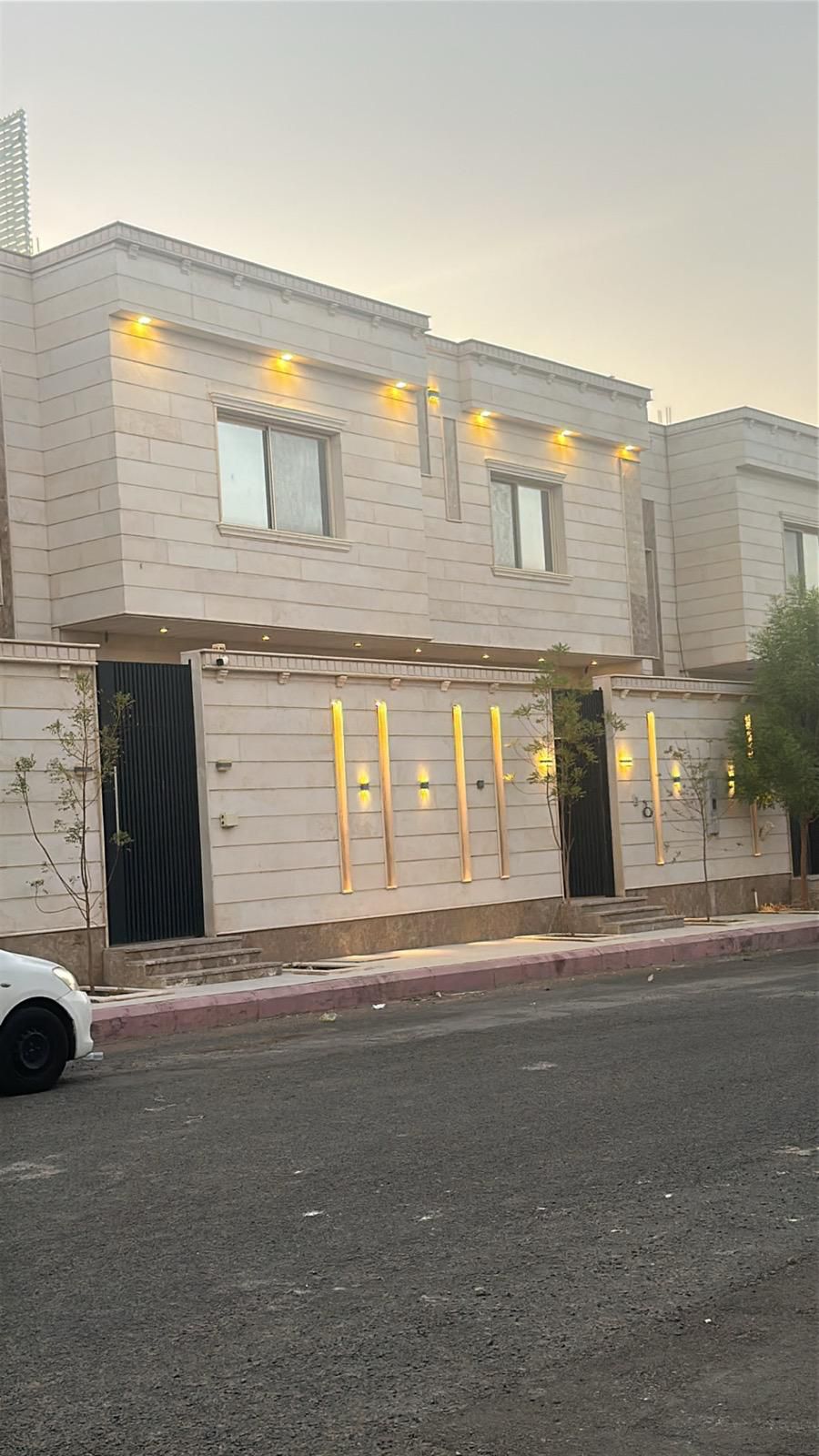 فلة جديدة للبيع – حي النبلاء