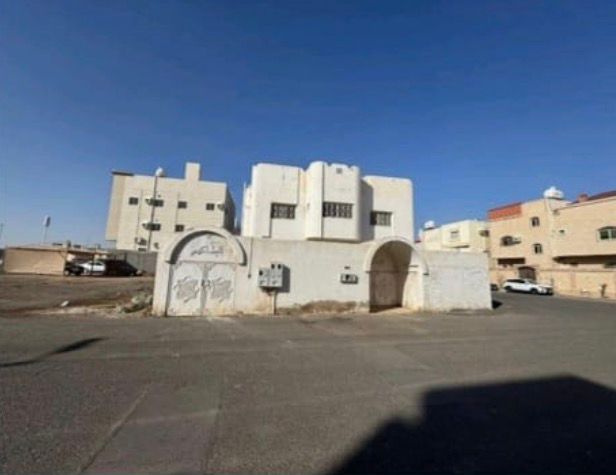 فيلا دورين للبيع في مخطط العنزي - حي جشم - صورة العقار 3