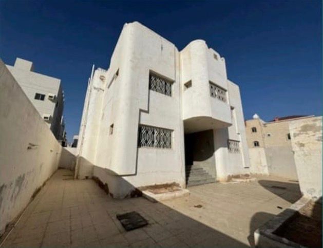 فيلا دورين للبيع في مخطط العنزي - حي جشم - صورة العقار 4
