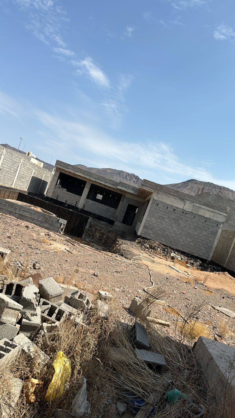 استراحة عظم للبيع في حي السكب - جبل عير - صورة العقار 2