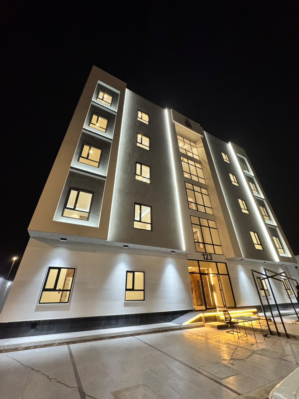 🏢 شقة للبيع – حي عين الخيف - مخطط الطارق